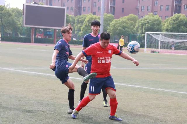 记者：曼联因要价放弃M费 希望签下真正愿意为球队效力的球员